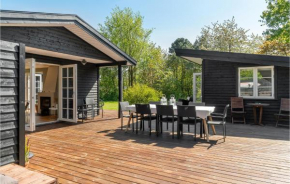 4 Bedroom Lovely Home In Vejby, Vejby